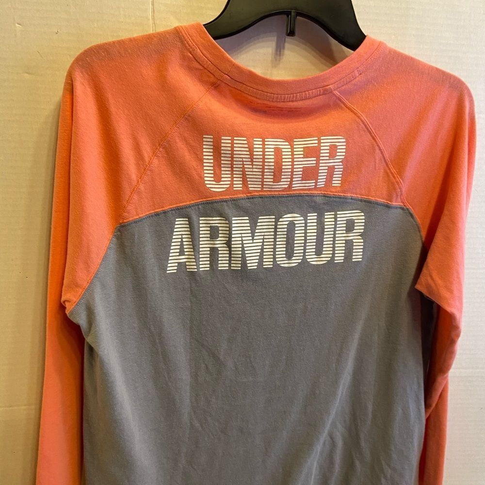 UA‎ Under Armour thin long sleeved Spellout m medium pink gray